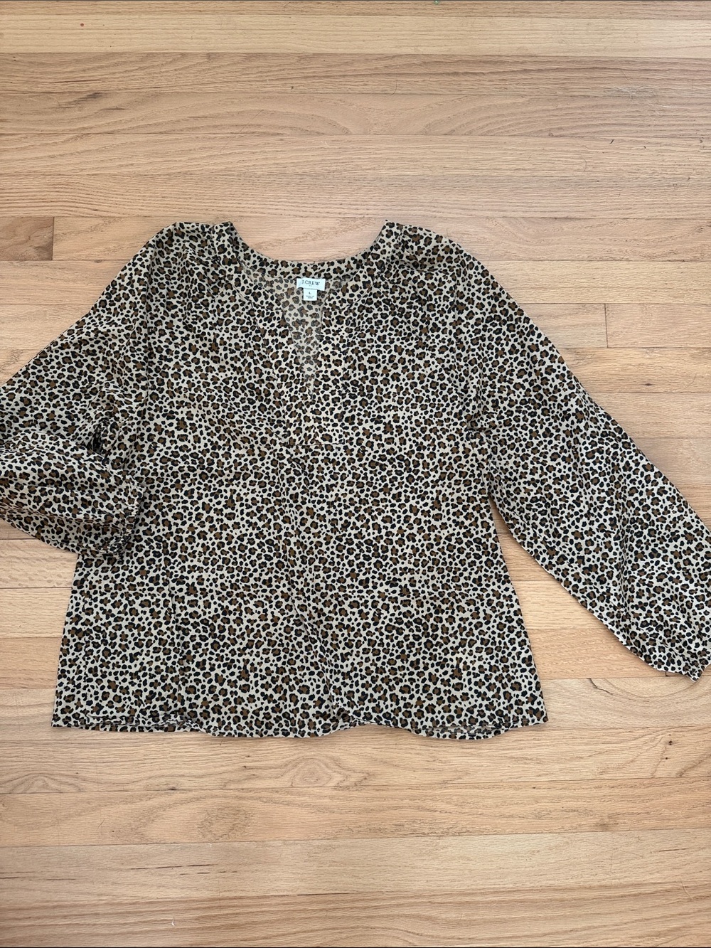 J Crew Large Lightweight Leopard Print Long Sleeve V Neck 100% Cotton Blouse